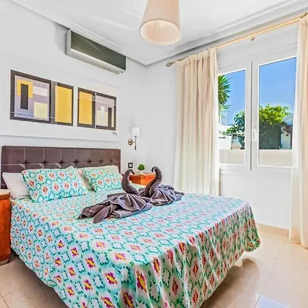 Playa Blanca Sleeps 8 Pool Air Con Wifi * Playa Blanca (Lanzarote)
